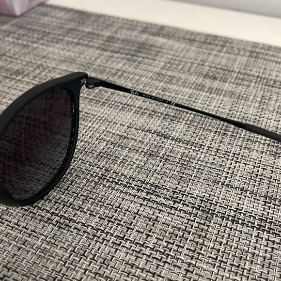 Ray-Ban Erika Classic - Picture 6 of 9